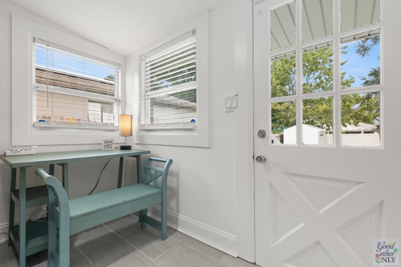 The Good Vibes Only Cottage Tampa Exteriör bild